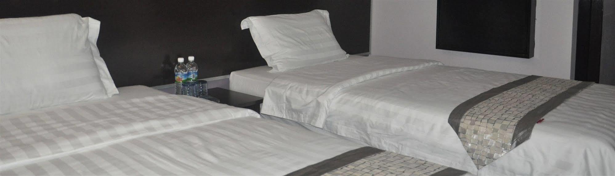 Stay Inn Kota Kinabalu Esterno foto
